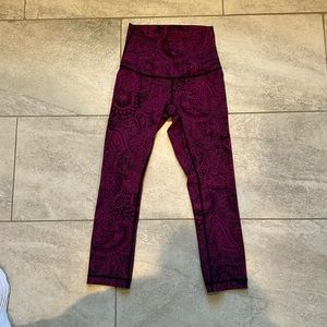 Lululemon leggings, size 4, 25 in inch inseam